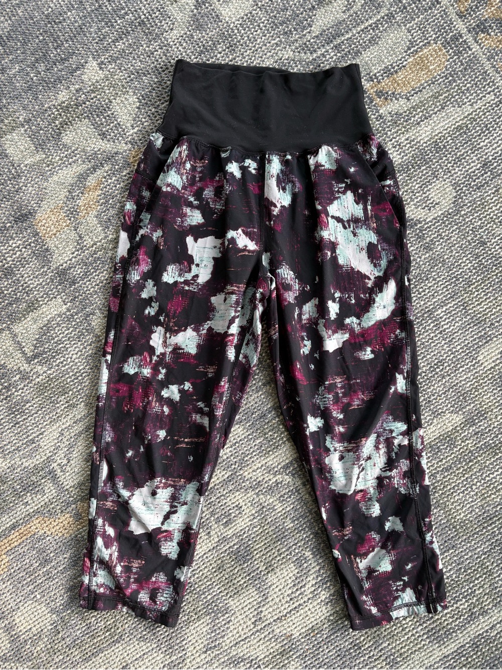 lululemon athletica Black Capri Joggers with Purple & White Abstract Print